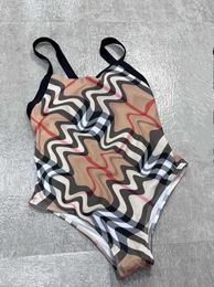 Diseñador de trajes de baño para mujer 2024SS Mujeres Diseñador de moda Carta de impresión Traje de baño Bikini para mujer Traje de baño Traje de baño sexy Traje de una sola pieza P22 KAUI