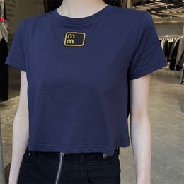 T-shirt femme de créateur haut court à col rond avec embellissements de motifs de broderie de lettres pour le printemps et l'été taille de marque de mode minimaliste SML