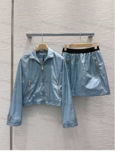 Set de vestimenta de dos piezas de diseñador para mujeres Falda 2024 Spring/Summer New Little Fragant Blue Coat Fashionable y Western Style Casual Versátil Slim Skirt Set