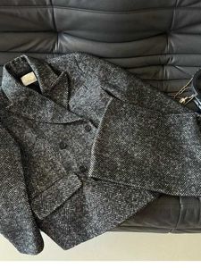 Ensemble de robes en deux pièces de créateur pour femmes 24 automne / hiver Nouveau petit vent parfumé Double poitrine Herringbone motif de laine de jupe en laine