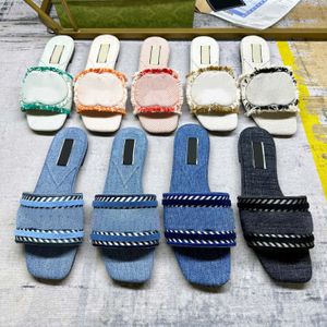 Designer dames sandalen platte slippers denim glijbanen strand jelly rubber script slipper geborduurde zomer herfst muilezels buiten waterdichte slijtage