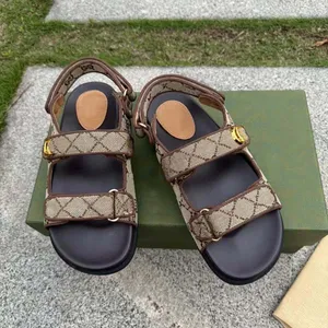 Designer dames sandalen echte kalf lederen borduurwerk damesglaasjes luxe papa sandaal strand gewatteerde mode casual schoenen 35-42 met doos