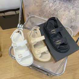 Designer Dames sandalen pantoffel Man Sandalen Hoge kwaliteit sliders Kristal kalfsleer Casual schoenen gewatteerd Platform Zomer Comfortabel channellies Strand Casual