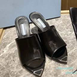 Sandales de styliste pour femmes, logo triangulaire imprimé, talons en plexiglas, diapositives de luxe Milano, épaisses, 2023