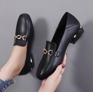 Designer vrouwen lovertjes loafers dikke hak 3 cm echt leer luie ronde tenen zacht lederen mode dame casual schoenen 8273 827