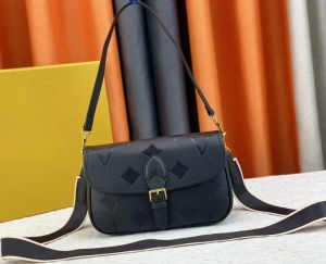 Sacs à bandoulière pour femmes de créateurs Sacs à main de luxe Diane Lettres de fleurs en relief Empreinte Sac à bandoulière en cuir de qualité supérieure pour dames pochette sous les bras mode