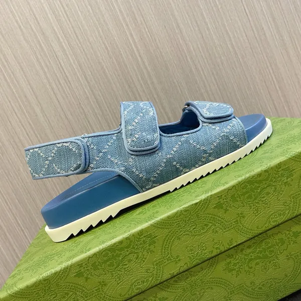 Designer Femmes Slides Sandals Place Pantres plates plates Denim Lumière 2,0 cm Script bleu de fond d'épaisseur Broided Summer Fall Mules Outdoor Termroof Luxury Taille 35-42