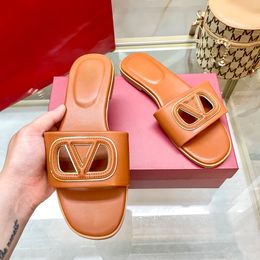 Designer Femmes glisse Sandales Pantres plates Vlogo Coupage coupé Calfskin Slide Sandal Talons Flop Flip Slide Platinum Luxury Womens Chaussures Summer Slipper Sliders