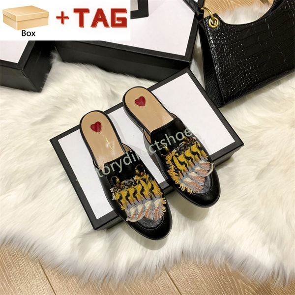 Diseñador Mujer Zapatilla Sandalias de moda Princetown Cuero Horsebit Slide Mult Zapatillas planas Blanco Negro Gatos Tigre Flor Lujo