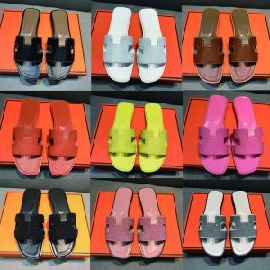 Zapatillas de mujer de diseñador, sandalias de verano de cuero de alta calidad, chanclas planas, chanclas de piel de cocodrilo, sandalias de playa para mujer
