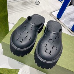 Designer Women Slippers Platform Sandales 5cm de haut d'été de haut Hollow Breathable Eva Classics Brand Beach Slippers Size 35-44
