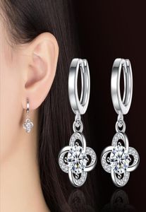 Designer Women Stud oorbellen Rovski Zirconia Elements Sieraden Hoogwaardige Oostenrijkse Crystal Stud -oorbellen Zilver vier Clover Leaf Jewelry8226698