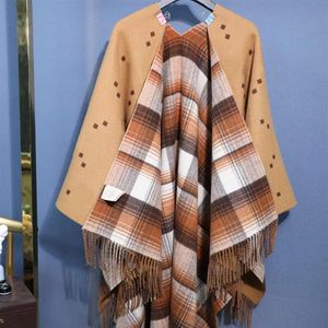 Designer Women Tartan Wool Cape G Pattern Châle Italie Marque Long Neck Winter Swarels Écharpements Lady Reversible en laine Couvertures Scarve315H