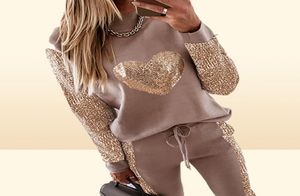 Designer Women Tracksuits Khaki Love Sequins Sport Casual Sport Sport Round Coule à manches longues Hoodies Toppants de deux pièces PLU6705596