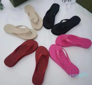 Designer Femmes en forme de tongs sandales dames couleur bonbon pantoufles de plate-forme sandale claire talons aiguilles chaussure d'été de qualité supérieure femmes