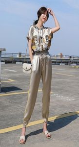 Designer Women039s Twee -delige broek Sets Satin Silk Like Printed Champage Color Top en Pants Suit Fashion Summer Women039s C9066128