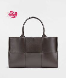 Sac pour femmes duigner moyen arco sac fourre-tout Botegavenetas moyen intréccio en cuir fourre-tout fondant haute qualité