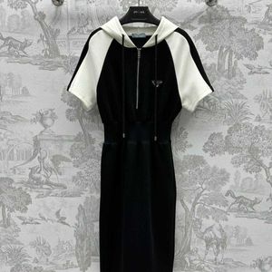 Designer Dames Casual Dress Classic Retro -beloning eenvoudige mouwloze hoogwaardige gebreide stof damesjurk Spring en herfst damesjurk