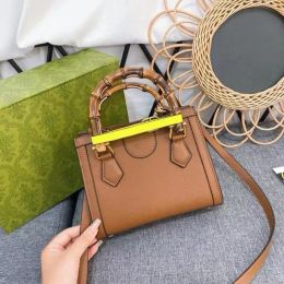 Diseñador para mujer embrague Cross Body Bolsas de verano Mango superior Luxury Lady Marmont Diana Bolsa de bambú Classic Hombro Bolso de mano Totes para hombre Bolsas de viaje de cuero