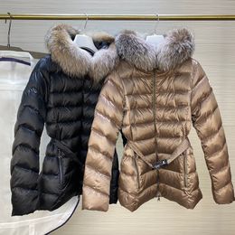 Chaquetas de plumón de diseñador para mujer Chaqueta de invierno con capucha y cuello de piel Brazaletes con letras bordadas Abrigos de plumón para mujer