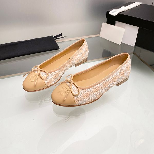 Designer Femmes Chaussures Habillées Plat Laine Arc Supérieur Conception En Cuir À L'intérieur De Danse Ballet Chaussures Bureau Chaussures Décontractées Pantoufles Texturées Mule Sandales Chaussures De Marche 35-42