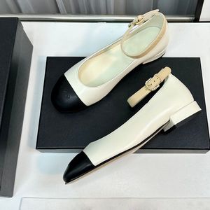 Diseñador zapatos de vestir para mujer zapato de ballet de cuero de piel de oveja tacones gruesos bombas de mocasines rosa negro de tobillo ajustable colmena con zapato de ocio de perlas zapatillas