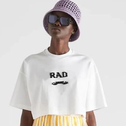 Designer Dames Geborduurd Letter T-shirt Sping Zomer Korte Mouw Losse Casual Sequin Crop Top T-shirt Asas