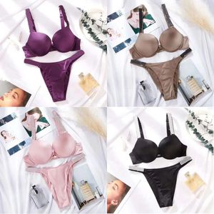 Designer Womens Lingerie Sexy Set Panties Comfort Bra Femme Ajustement A réglable Marque Push Up Sous-vêtements Brief