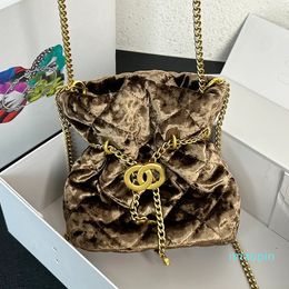 Sac de maquillage pour femmes de concepteur Plux Draw Rope Gold Hardware Metal chaîne de métal sac à main de luxe Classic Small Pendant Matelasse Chain Crossbody Purse 18x13cm