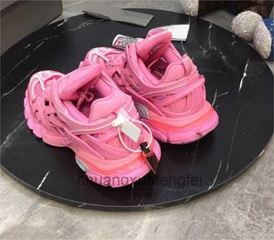 Designer Femmes Mens Track Casual Chaussures LED Sneakers Lighted Gomma Cuir Entraîneur Nylon Imprimé Plate-forme Baskets Hommes Chaussures Lumineuses avec Boîte Taille 36-45