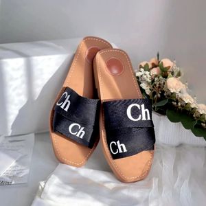 Designer schoenen Dames Stro Slipper Muiltjes Sliders heren zwart wit Casual canvas WOODY Platte sandaal Glijbaan Zomer buiten reizen Strand zwembad sandaal loafer dames box