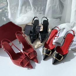 Designer dames sandalen Hoge hakken metalen knooppuntige schoenen naakt zwart rood mat klassiek merk sandalen 6 cm 8cm 10 cm slanke sexy hoge hakken sexy bruiloft oran schoenen