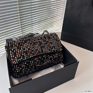 Designer Femmes Sac à bandoulière Couleur Diamant Flip Flap Flap Argent Matériel Métal Twist Bouton Matelasse Chaîne De Luxe Sac À Main Bandoulière Sac Maquillage Sacoche 23x13cm