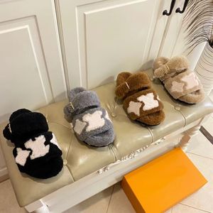 Designer Femmes Pantoufles Dames Laine Diapositives Fourrure D'hiver Fluffy Furry Lettres Chaudes Sandales Confortable Feuille Floue Fille Flip Flop Avec Boîte