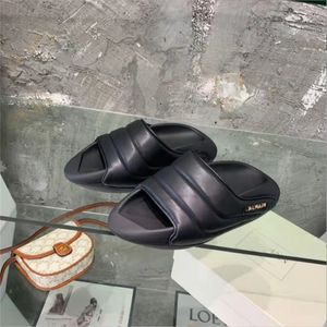 Ontwerper Womens Slippers Zomer Nieuwe Hoge Kwaliteit Mens Rocking Slippers Luxe Mode Ruimte Brood Dikke Bodem Non Slip Grootte 35-44