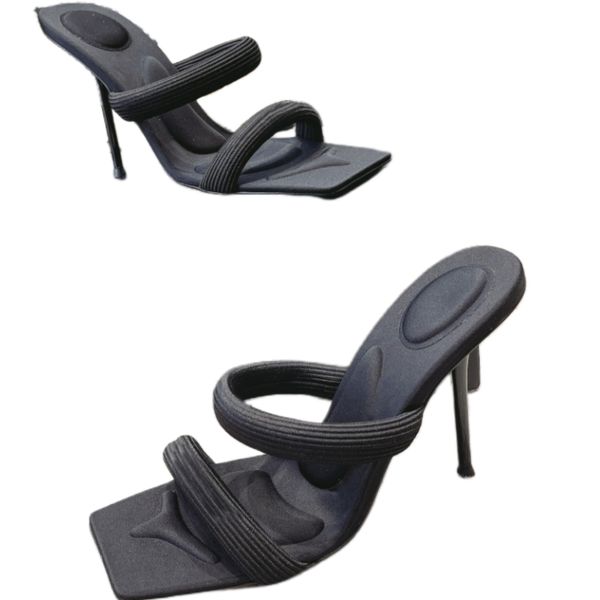 Diseñador Sandalias de punta cuadrada para mujer Summer Famoso taller de aguja ancha Sliders negros brillantes Caja de hebilla de cuero Pombras acolchadas Beach 5 cm 7 cm 10 cm con tamaño de caja 35-41