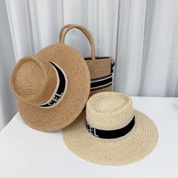 Designer dames strohoed voor man mode zomer strand hoed gras braid concave top mode brief platte emmer hoeden sunhat