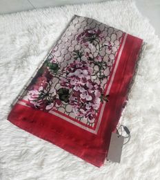 Diseñador para mujer Bufanda de verano Bufanda de seda de moda Carta de flores de lujo Bordado a mano 180 * 90 cm Mantón Cuadrados de estilo largo Turbantes de alta calidad