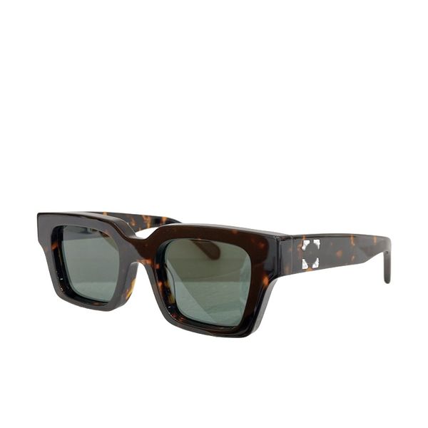 Gafas de sol de diseñador para mujer para mujer Gafas blancas OERI064 OERI008 Gafas de estilo clásico atemporales para exteriores Gafas unisex retro Conducción deportiva Estilo múltiple