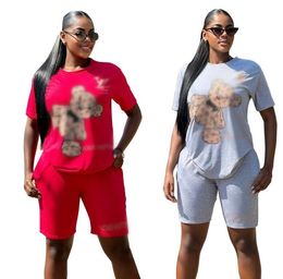 Designer Womens Tracksuit Célébrité Temperament T-shirt à manches courtes Femmes Summer Shorts Holiday Casual Wear Two-Piece Set for Women