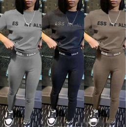 Designer dames tracksuits silm broek pak twee stukken jogger set 2024 nieuwe letters bedrukte panty's met korte mouwen zweetpakken 3 kleuren mode kleding 34654