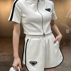 Designer dames tracksuits driehoek decoratie mode casual zomer dames kleur botsing kort slanke zip vest t-shirt shorts tweedelige set