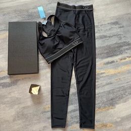 Chándales de diseñador para mujer Conjunto de yoga Traje de fitness sin costuras Leggings Jogging Pantalones para correr Ropa deportiva sin mangas Trajes de sudor de dos piezas para mujer