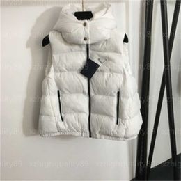 Designer Femmes Gilet Femmes Veste Poitrine Triangle Décoration Sans Manches À Capuchon Coton Gilets Moelleux Confort Coupe-Vent Automne Hiver Chaud Top Blanc Designers Veste