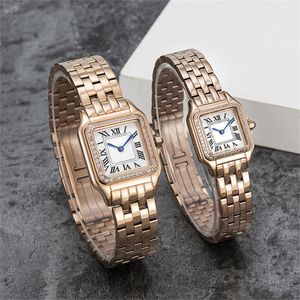 Diseñador Matrícula para mujer Correa de acero inoxidable 22 mmmm27mm Mujeres electrónicos Relojes Plata Opcional Wallwatch Box de alta calidad Regalos de lujo de lujo Ocio