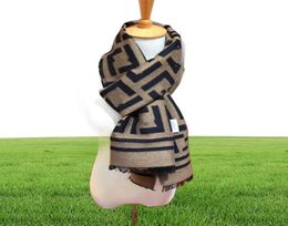 Charpes en laine de créateur Top Super Pure Mens Scarf Femmes Softs Advanced Fabrics Luxury Grid Style Long Imprimé SHAWL TIME 30180CM9436271
