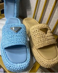 Ontwerper geweven gras slippers vrouw tasman slipper stro geweven sandalen vrouwen schuif pool kussen comfort slippers sandalen vrouw muilezel schoenen dhgate met doos maat 35-42