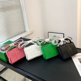 Designer Geweven Tofu Schoudertas Klassieke merk kleine Crossbag tassen Voor Dames heren Mode Dames Crossbodytassen met doos CSD2403141-25