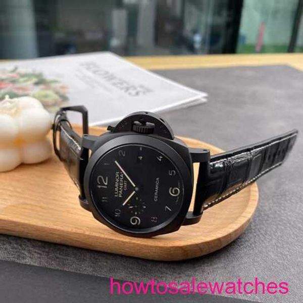 Recherche de poignet Panerai Luminor 1950 Série 44 mm Diamètre Automatique Affichage du calendrier mécanique Affichage PAM00441 Affichage de réserve d'alimentation du fuseau horaire en céramique / double