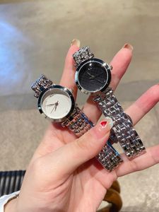 Designer Horloges Dames Goud Zilver Mode dameshorloges Beknopte stijl Vijand Heren Straataccessoires